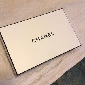 Chanel box, tissue, Cc seal and nesting shreds.